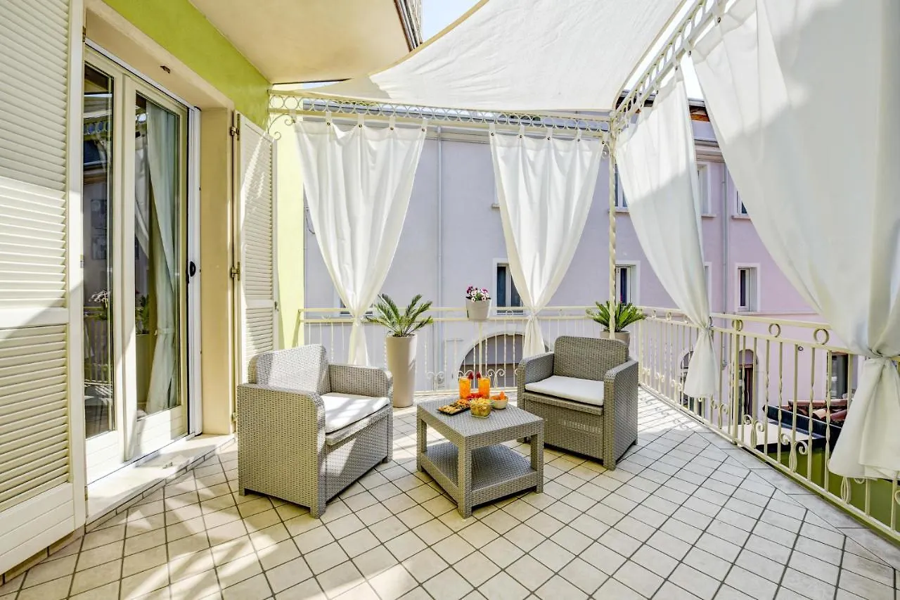 Apartamento Happy Terrace - Town Centre Desenzano del Garda