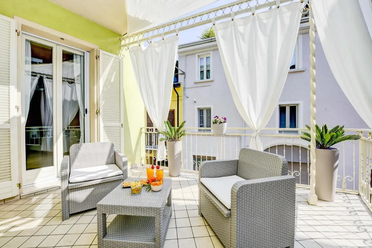 Apartamento Happy Terrace - Town Centre Desenzano del Garda