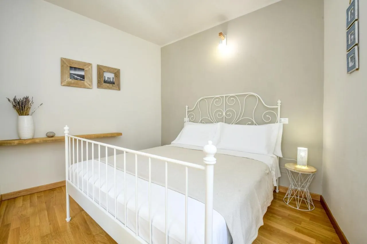 Happy Terrace - Town Centre Apartment Desenzano del Garda 0*,  Italy
