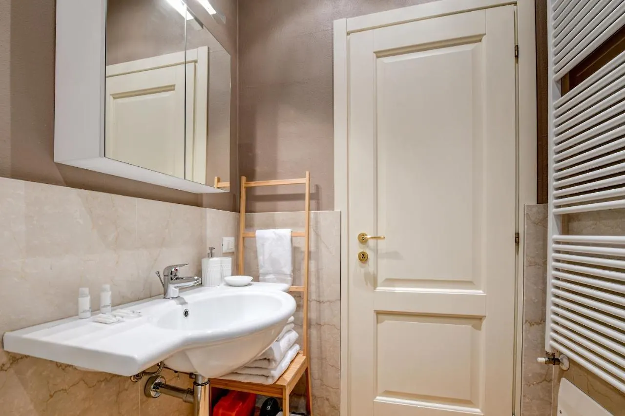 Happy Terrace - Town Centre Apartment Desenzano del Garda